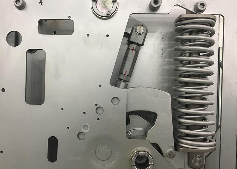 如何從根源上提高開關(guān)柜操作機(jī)構(gòu)的耐腐蝕特性，請看......